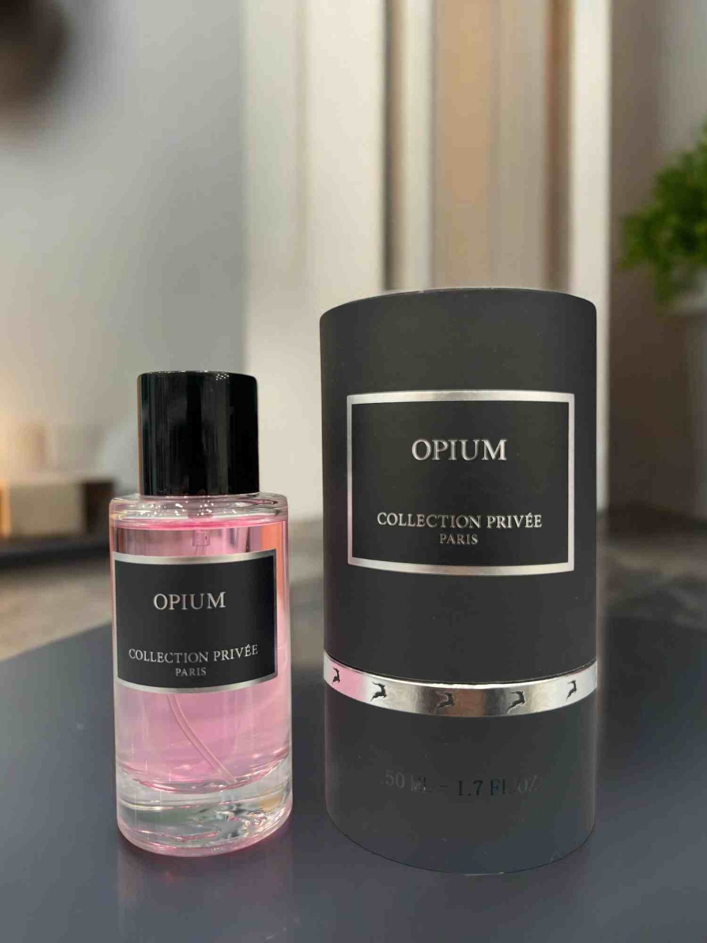 Découvrez Parfum Opium - Collection Privée Paris - 50 ml : Une Fragrance Audacieuse et Sophistiquée - FLORAYO