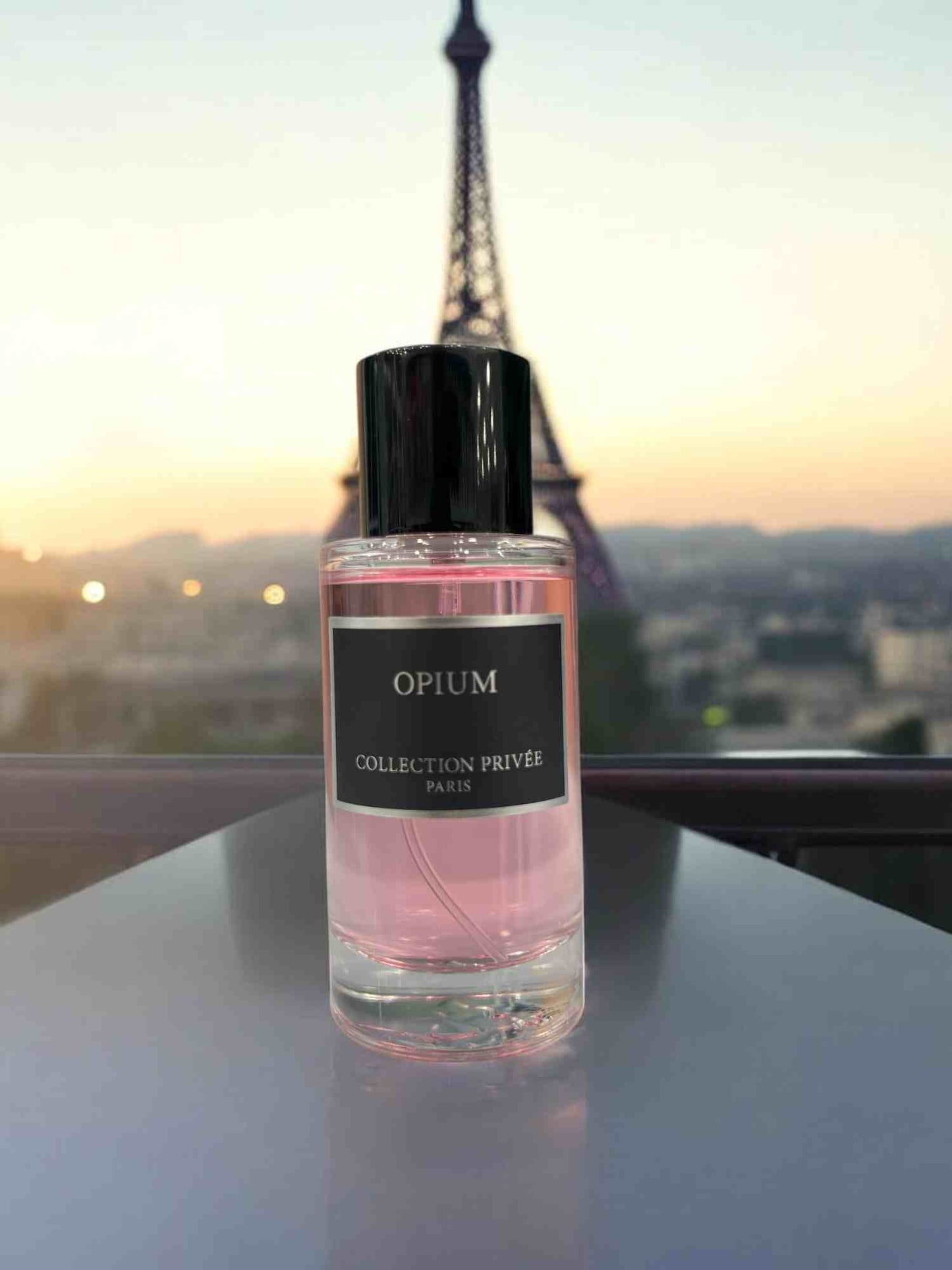 Découvrez Parfum Opium - Collection Privée Paris - 50 ml : Une Fragrance Audacieuse et Sophistiquée - FLORAYO
