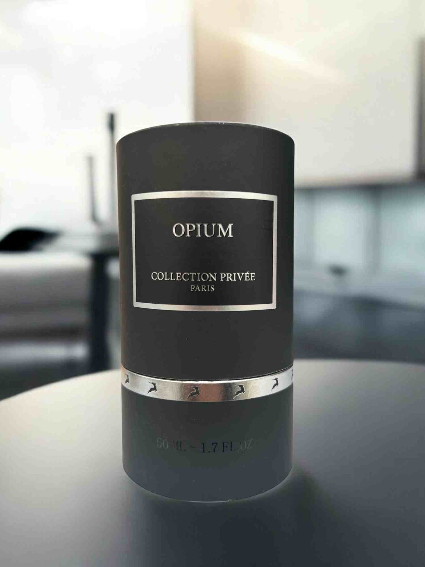 Découvrez Parfum Opium - Collection Privée Paris - 50 ml : Une Fragrance Audacieuse et Sophistiquée - FLORAYO