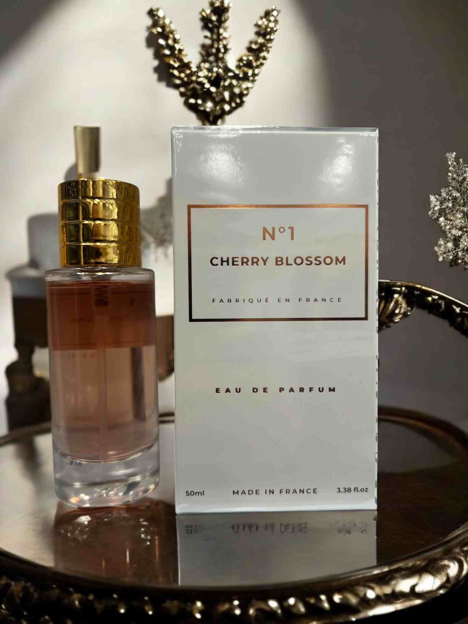 Découvrez Parfum Wo&Man Cherry Blossom - 50 ml N°1 : Une Fragrance Florale et Délicate - FLORAYO