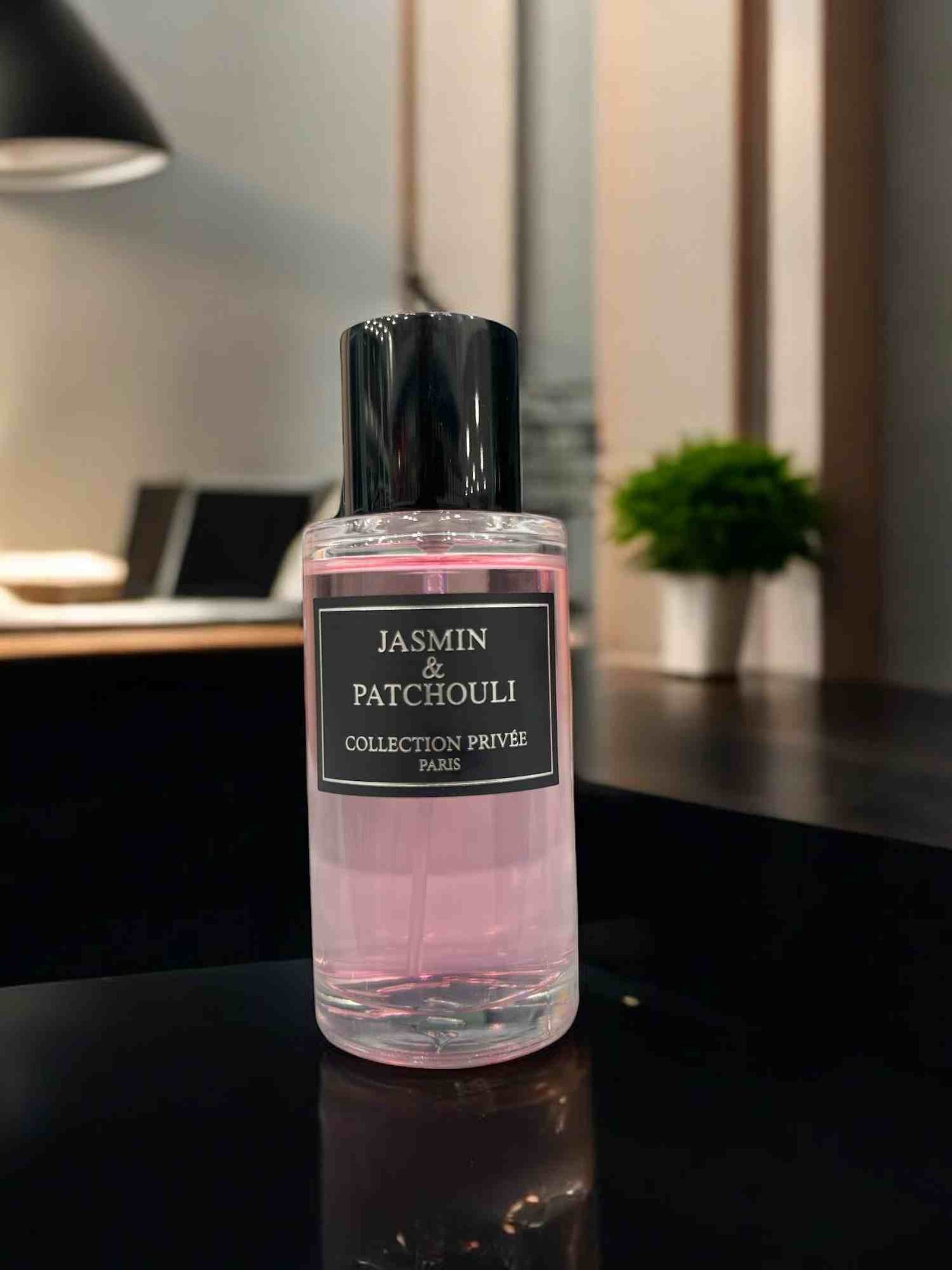 Découvrez Parfum Jasmin & Patchouli - Collection Privée Paris - 50 ml : Une Fusion Élégante et Envoûtante - FLORAYO