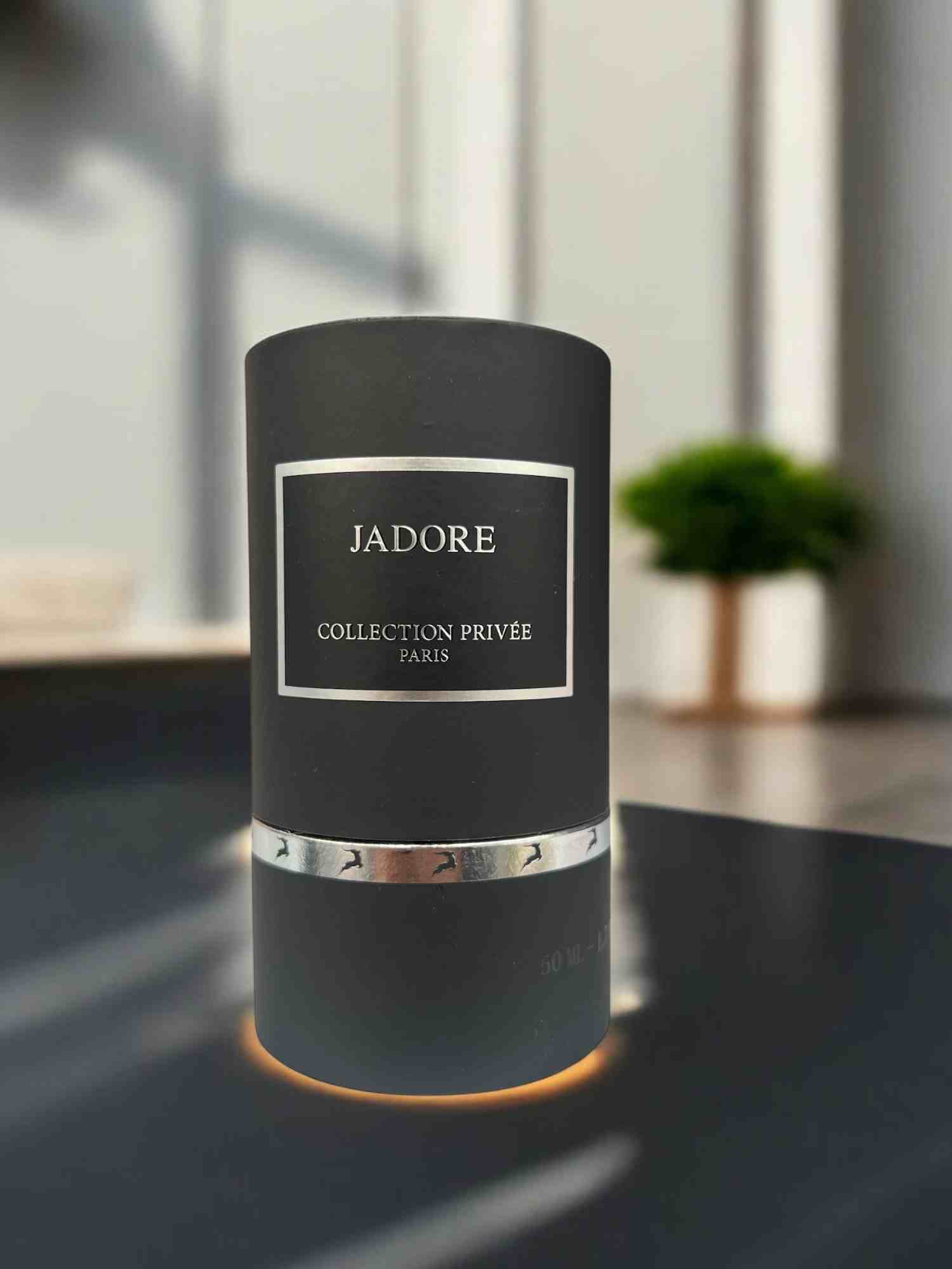 Découvrez Parfum Jadore - Collection Privée Paris - 50 ml : Une Ode à la Féminité et à l'Élégance - FLORAYO