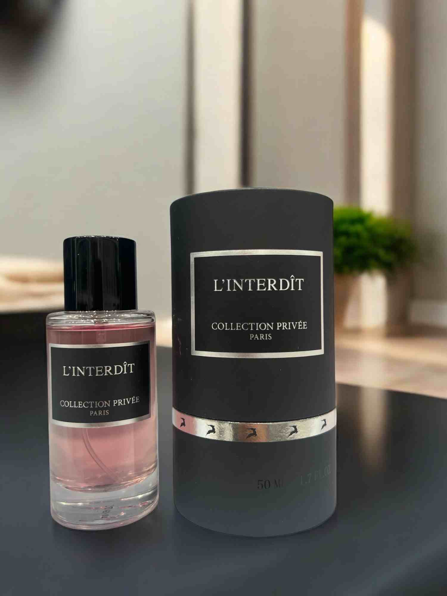Découvrez Parfum L'Interdit - Collection Privée Paris - 50 ml : Une Fragrance Audacieuse et Élégante - FLORAYO