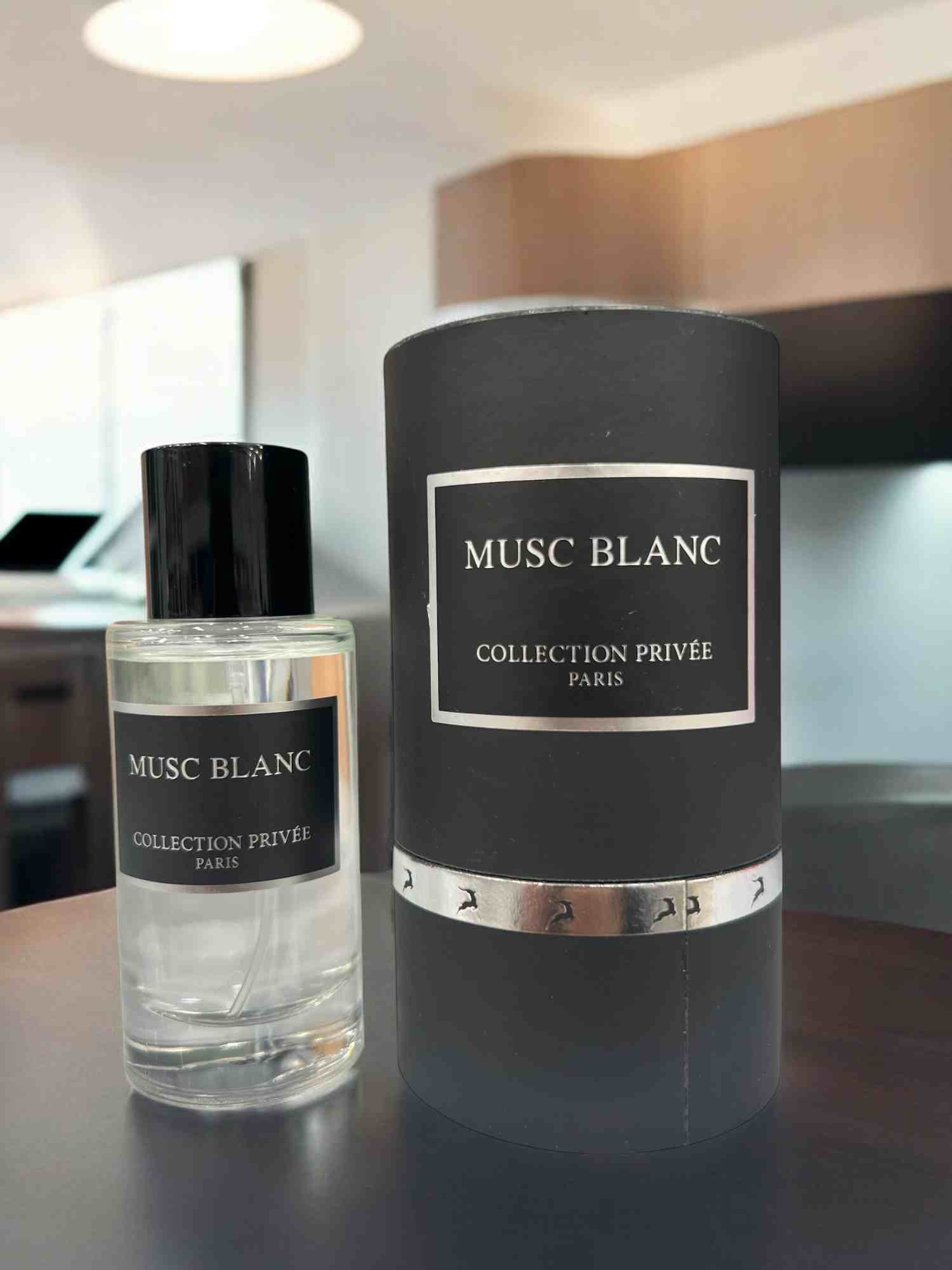 Découvrez Parfum Musc Blanc - Collection Privée Paris - 50 ml : Une Fragrance Pure et Élégante - FLORAYO