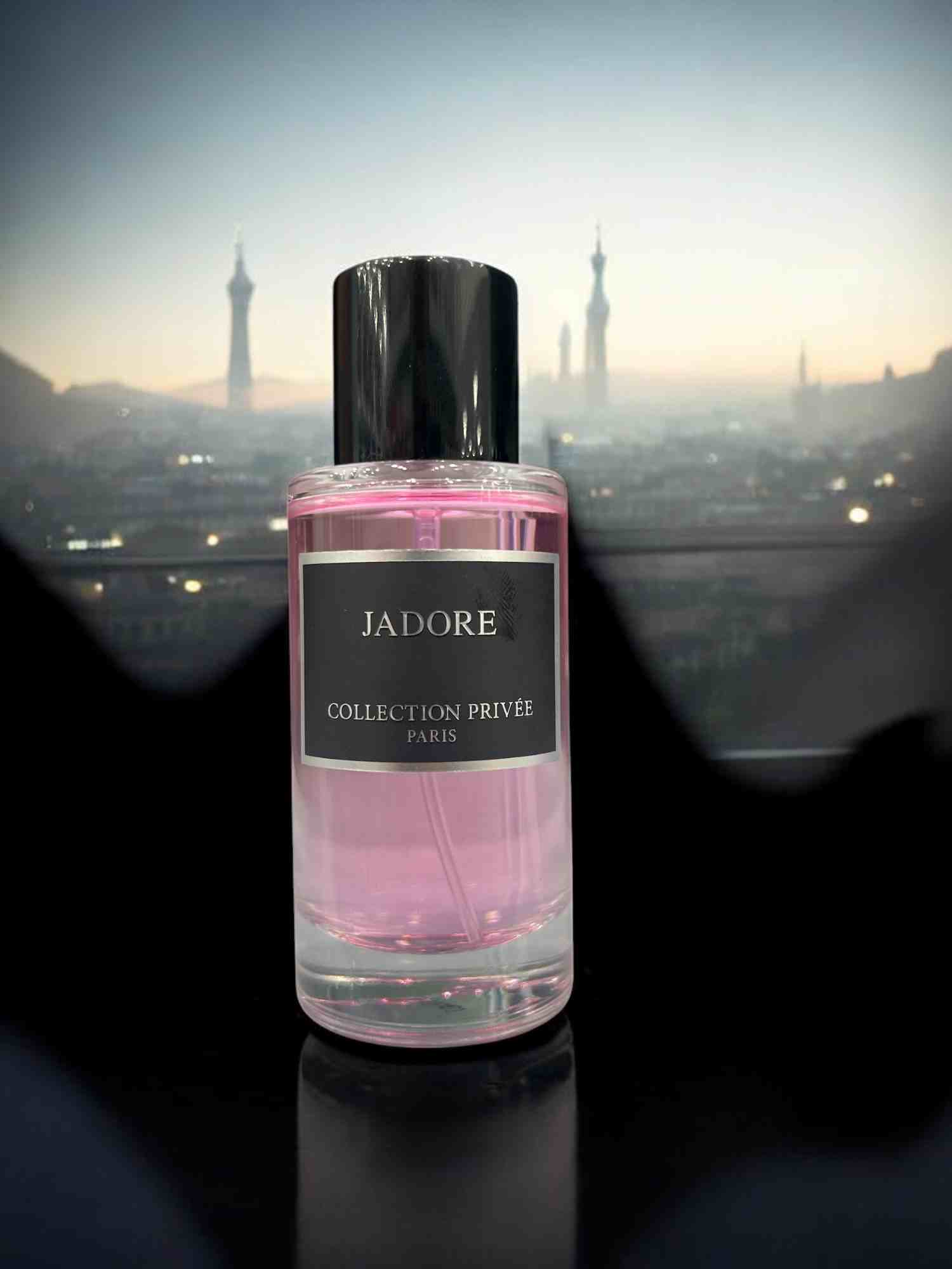 Découvrez Parfum Jadore - Collection Privée Paris - 50 ml : Une Ode à la Féminité et à l'Élégance - FLORAYO
